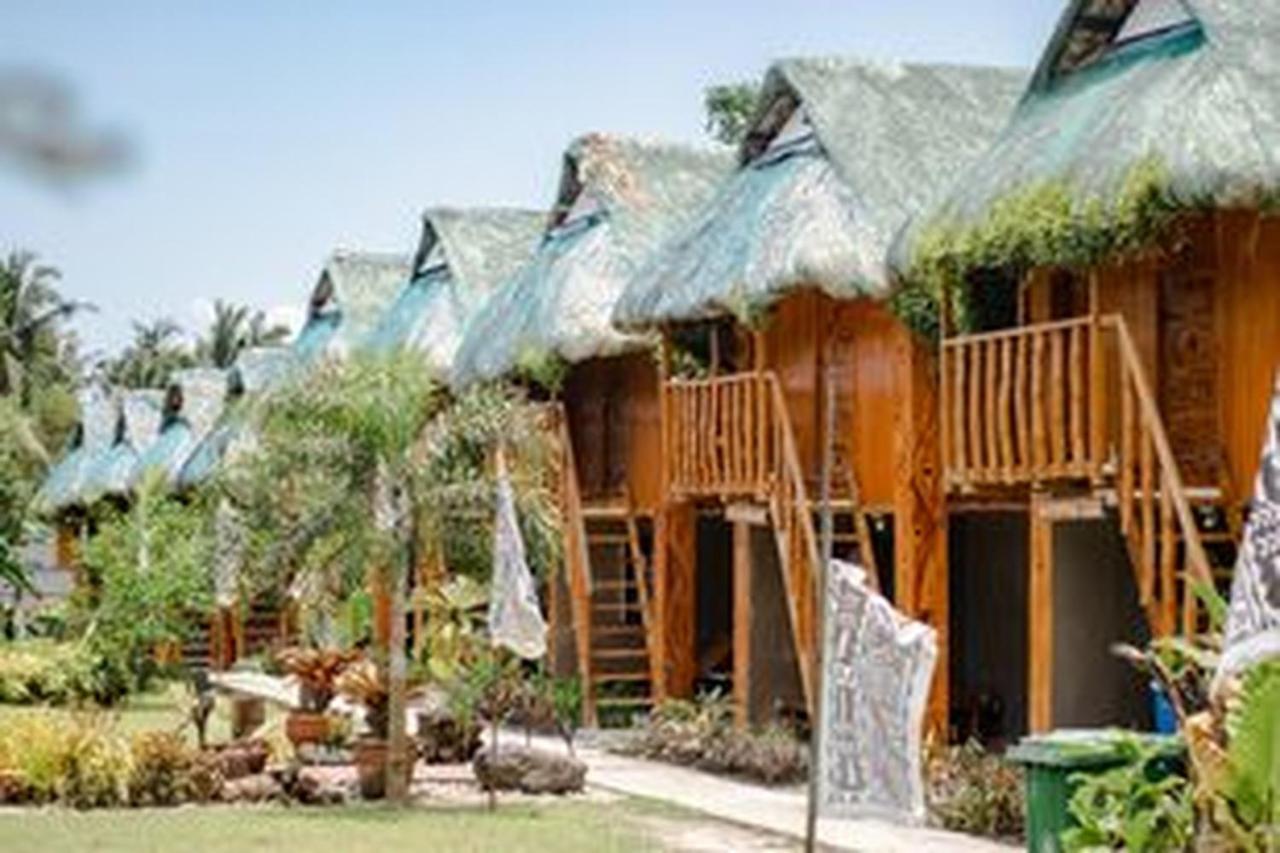 Your Brothers House Tribal Village 레가스피 외부 사진